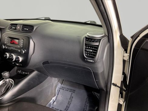 Used 2016 Kia Soul FWD image 24