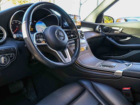 Used 2022 Mercedes-Benz GLC 300 4MATIC image 7