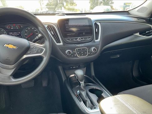 Used 2022 Chevrolet Malibu LT image 15