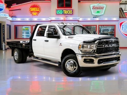Used 2024 RAM 3500 Tradesman w/ Chrome Appearance Group AWD/4WD image 1