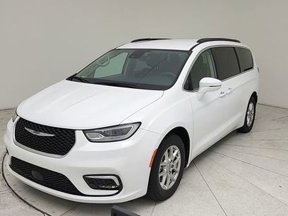 Used 2022 Chrysler Pacifica Touring-L