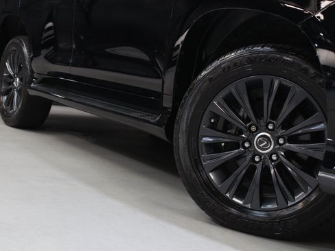 Used 2022 Lexus GX 460 Premium w/ Accessory Package AWD/4WD image 14