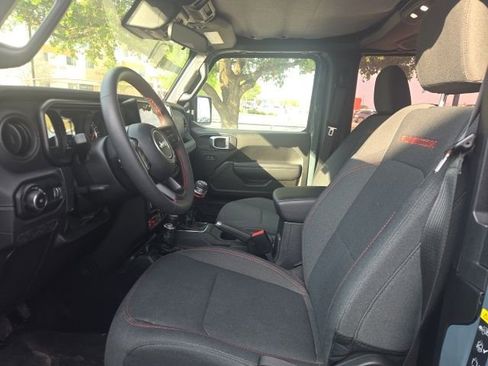 Used 2024 Jeep Wrangler Rubicon w/ Capability Package AWD/4WD image 8