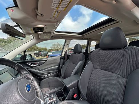 Used 2020 Subaru Forester Premium image 12