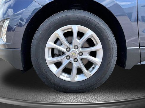 Used 2018 Chevrolet Equinox LT FWD image 10