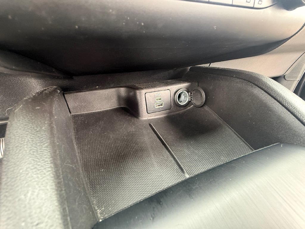 Used 2025 Ford Escape ST-Line Select AWD/4WD image 19