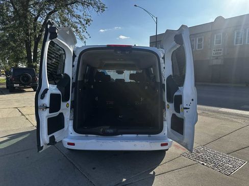 Used 2020 Ford Transit Connect XLT image 17