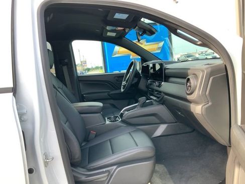 Used 2026 Chevrolet Colorado W/T w/ WT Custom Package AWD/4WD image 16