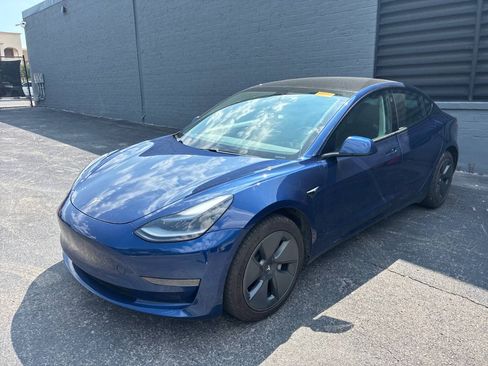 Used 2021 Tesla Model 3 Standard Range Plus RWD image 1