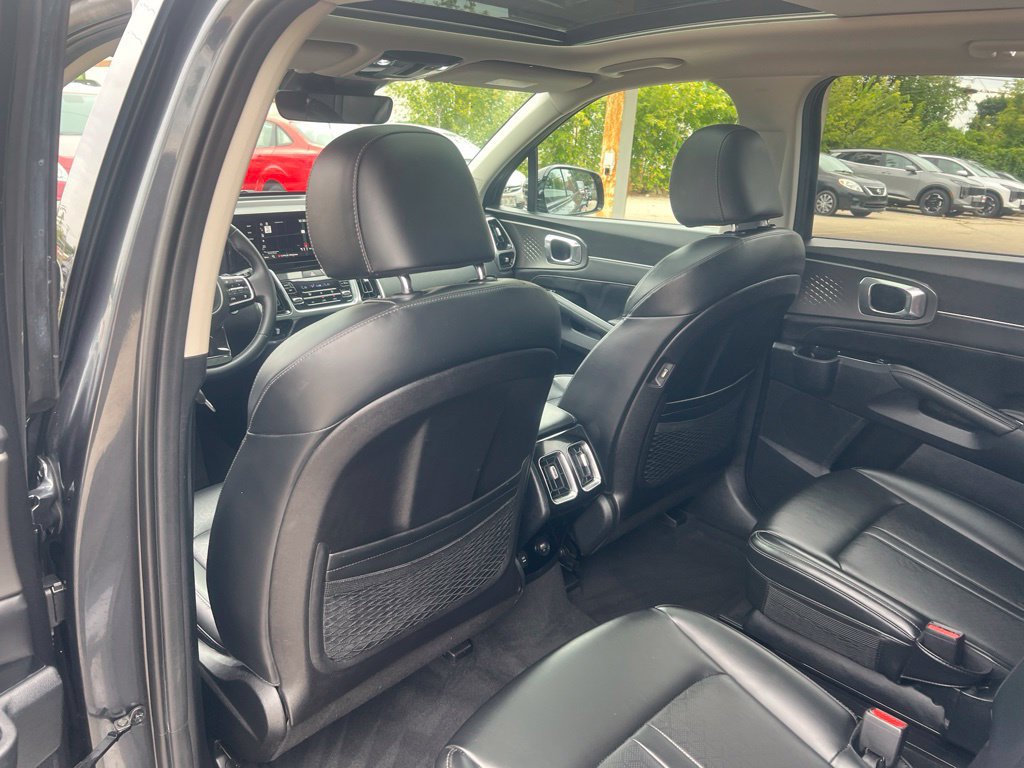 Certified 2023 Kia Sorento SX AWD/4WD image 10