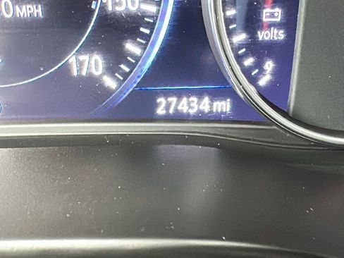 Used 2022 Buick Enclave Avenir w/ Avenir Technology Package image 16