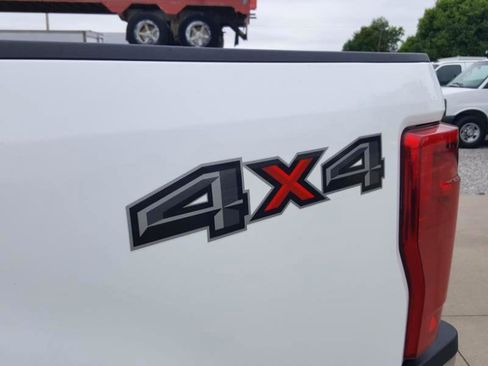Used 2022 Ford F250 XL w/ Power Equipment Group AWD/4WD image 23
