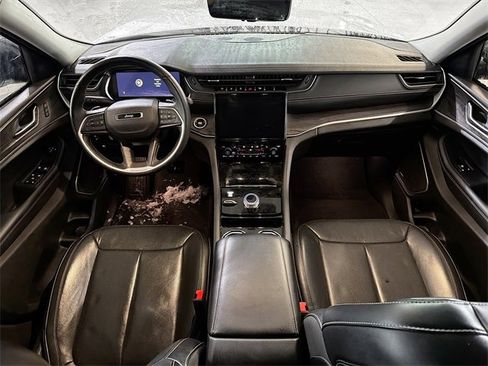 Used 2022 Jeep Grand Cherokee L Limited w/ Luxury Tech Group II image 10