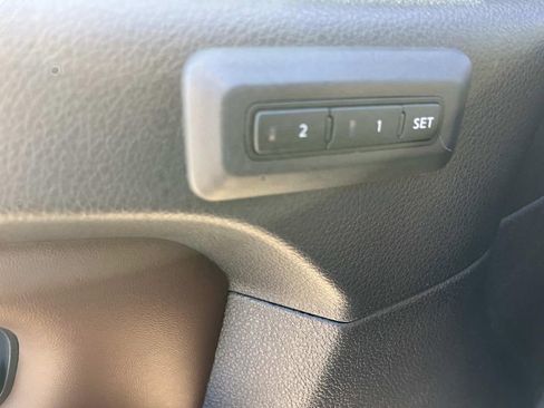 Used 2023 Nissan Titan Platinum Reserve w/ Moonroof Package image 28