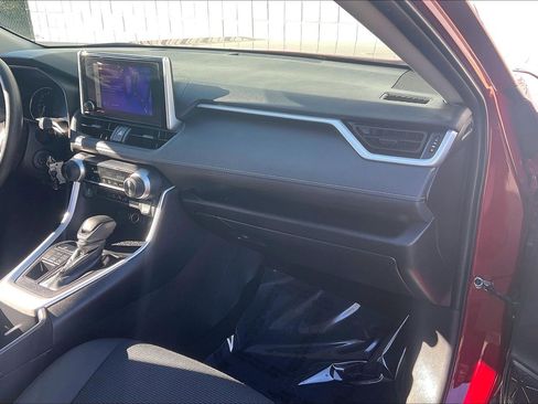 Used 2024 Toyota RAV4 LE image 21