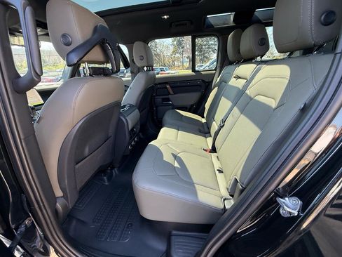 Used 2023 Land Rover Defender 110 X image 27