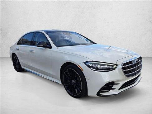 Used 2023 Mercedes-Benz S 580 4MATIC Sedan image 3