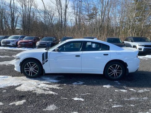 Used 2019 Dodge Charger SXT w/ Plus Group image 9