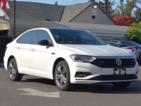 Used 2019 Volkswagen Jetta R-Line image 1