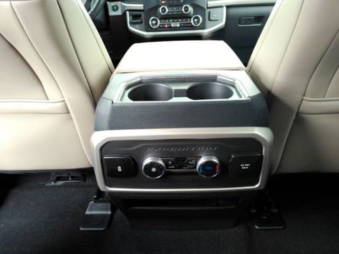 Used 2024 Ford Expedition Max XLT image 30