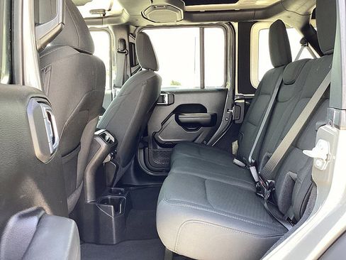 Used 2021 Jeep Wrangler Unlimited Sport image 16