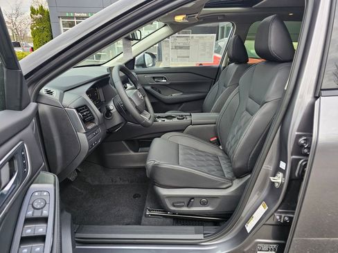 New 2026 Nissan Rogue Platinum w/ Platinum Premium Package image 16