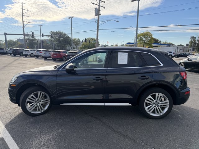 Used 2019 Audi Q5 2.0T Premium Plus w/ Premium Plus Package AWD/4WD image 2