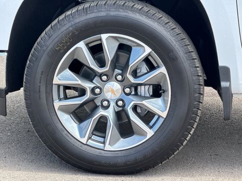 New 2025 Chevrolet Silverado 1500 LT image 25