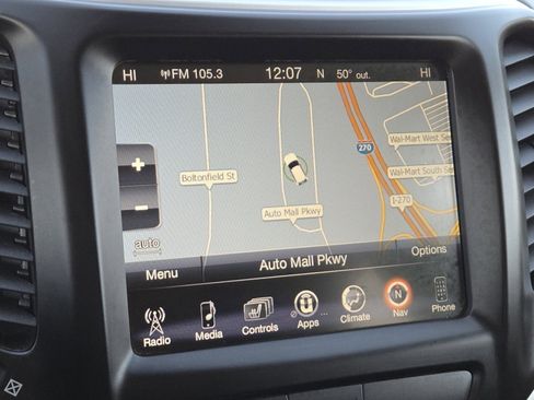 Used 2018 Jeep Cherokee Trailhawk w/ Cold Weather Group image 4