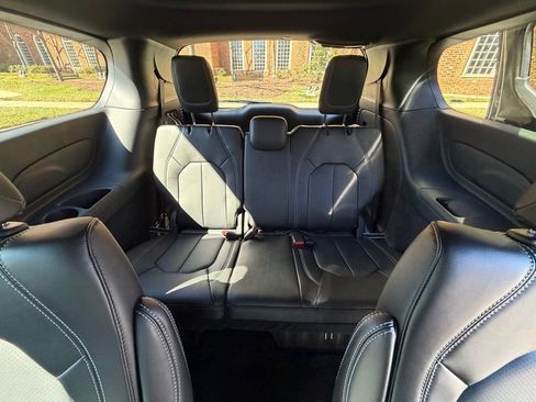 New 2026 Chrysler Pacifica Select w/ S Appearance Package FWD image 13