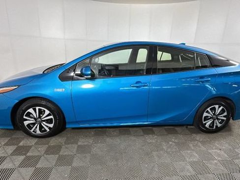 Used 2019 Toyota Prius Prime Premium FWD image 5