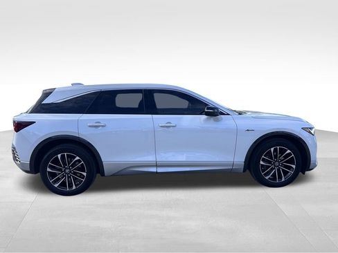 Used 2024 Acura ZDX A-Spec image 3
