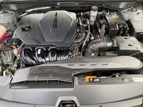 Certified 2022 Hyundai Sonata SE w/ Cargo Package image 10