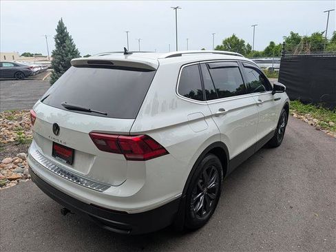 Certified 2023 Volkswagen Tiguan SE w/ Panoramic Sunroof Package FWD image 5