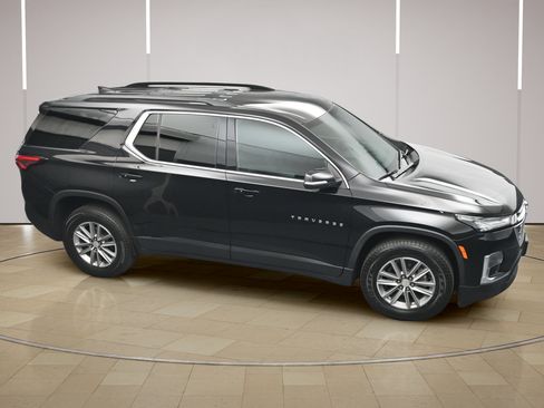 Used 2023 Chevrolet Traverse LT FWD image 34