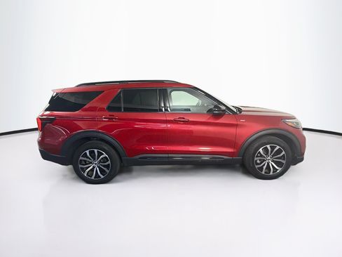 Used 2025 Ford Explorer ST-Line AWD/4WD image 10