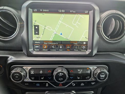 Used 2021 Jeep Wrangler Unlimited Sahara AWD/4WD image 23