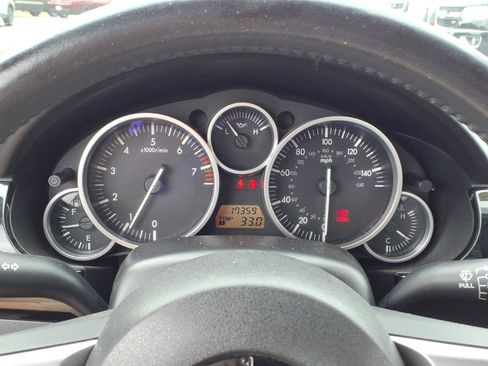 Used 2006 MAZDA MX-5 Miata RWD image 18