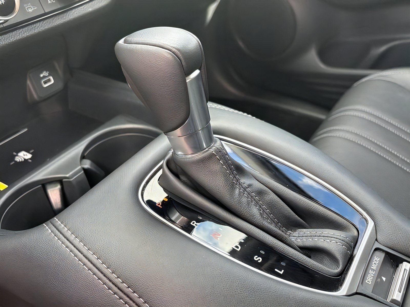 Used 2025 Honda HR-V EX-L image 29