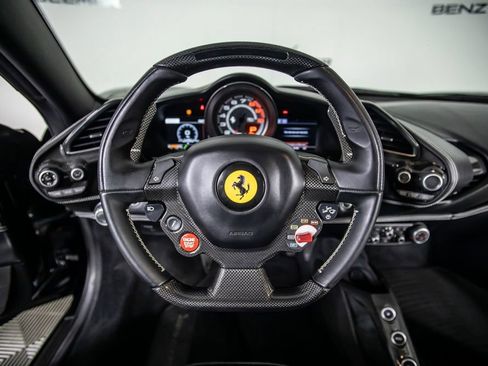 Used 2017 Ferrari 488 GTB RWD image 47