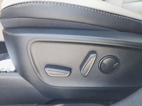 Used 2022 Ford Escape Titanium w/ Class II Trailer Tow Package image 35