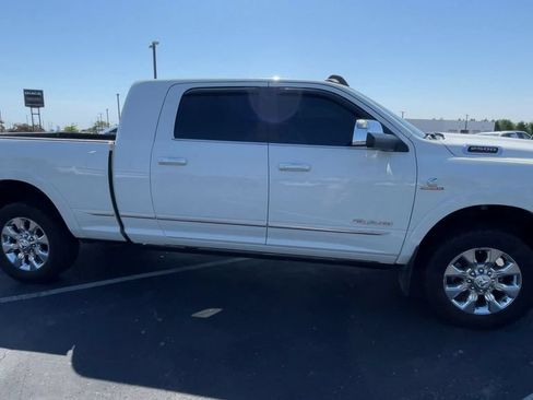 Used 2021 RAM 2500 Limited AWD/4WD image 3