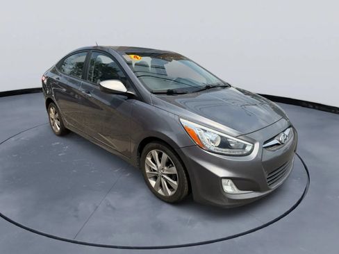 Used 2014 Hyundai Accent GLS w/ Option Group 2 FWD image 7