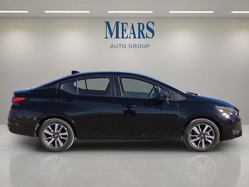 Used 2025 Nissan Versa SV image 6