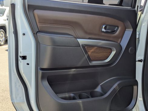 Used 2016 Nissan Titan Platinum Reserve image 15