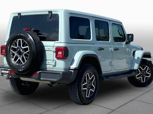 Used 2024 Jeep Wrangler Unlimited Sahara w/ Technology Group AWD/4WD image 13