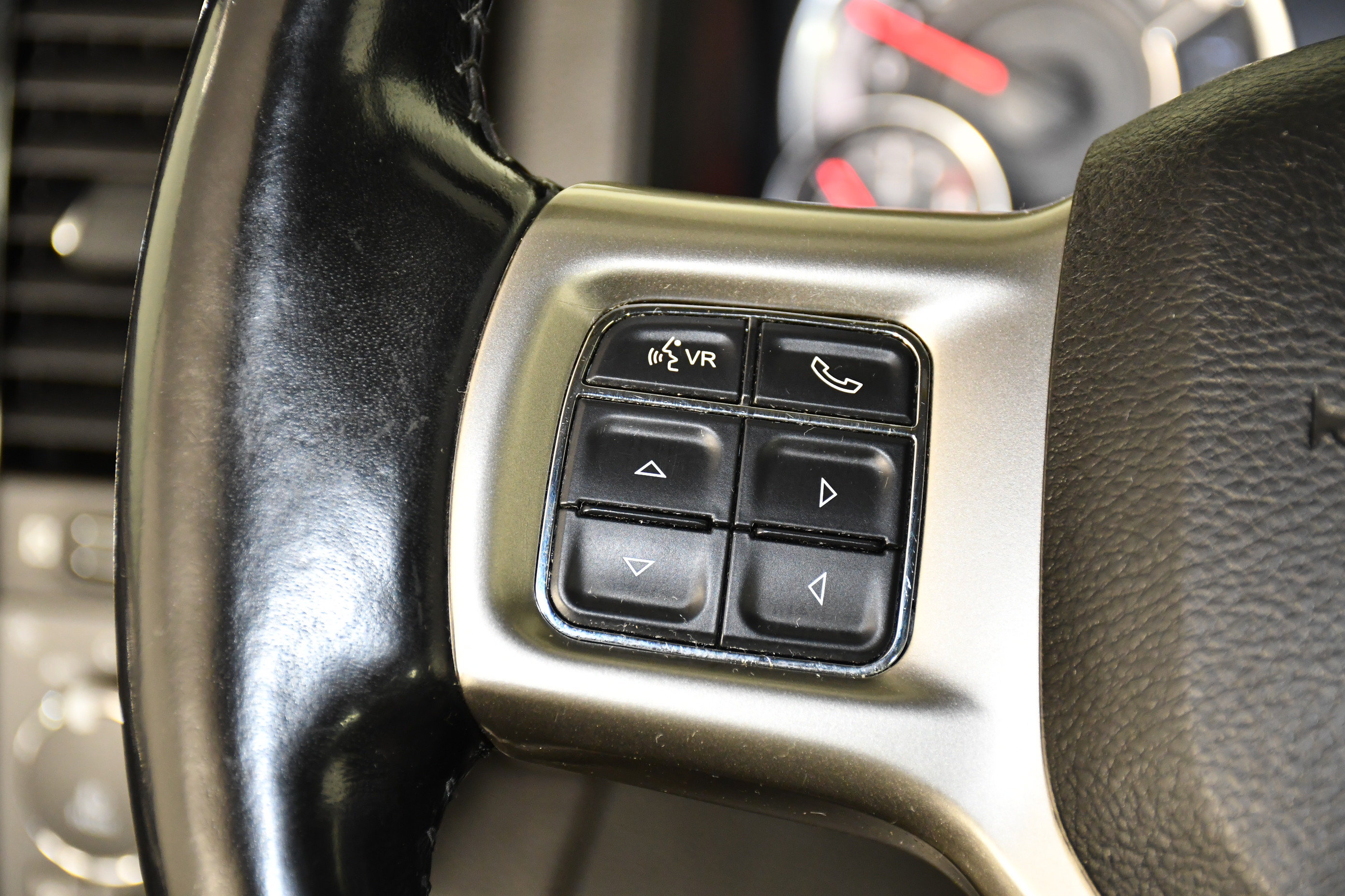 Used 2018 RAM 1500 Laramie AWD/4WD image 24