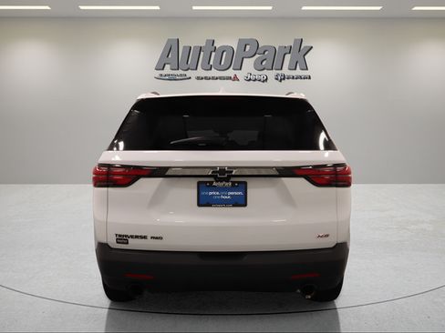 Used 2022 Chevrolet Traverse RS w/ LPO, Floor Liner Package AWD/4WD image 8