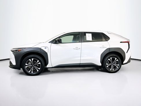 Used 2023 Subaru Solterra AWD image 4