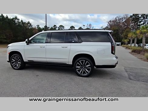 Used 2021 Cadillac Escalade ESV Sport Platinum w/ Heavy-Duty Trailer Package image 26
